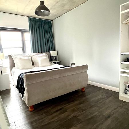 Hotel Apartment Two Bedroom Ferrum Wembley Park 런던 외부 사진